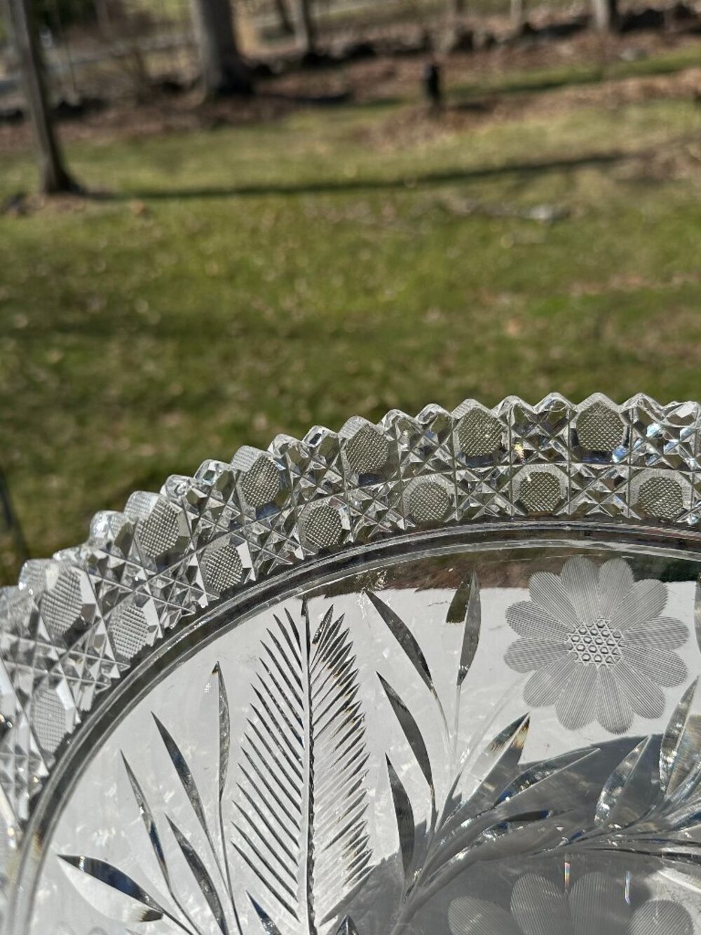 #7782 ANTIQUE SAWTOOTH  CRYSRAL 9” BOWL